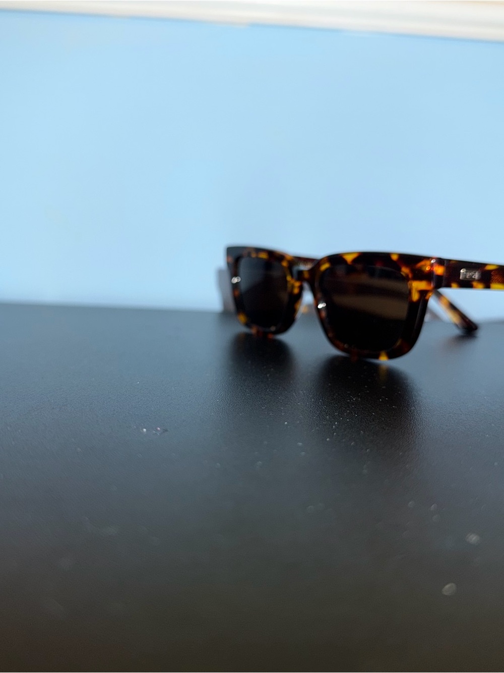 Classic Tortoiseshell Sunglasses with Brown Lenses